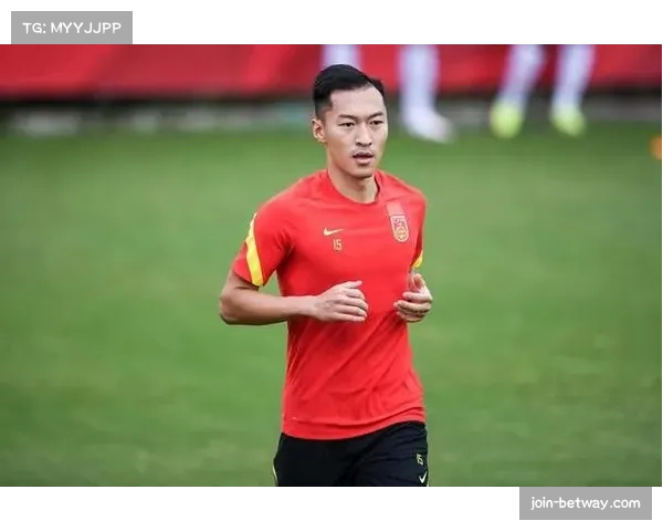 曾与吴曦齐名的国足指挥官早早退役转型 如今已是中超名帅 曾与吴曦齐名的国足指挥官早早退役转型 如今已是中超名帅
